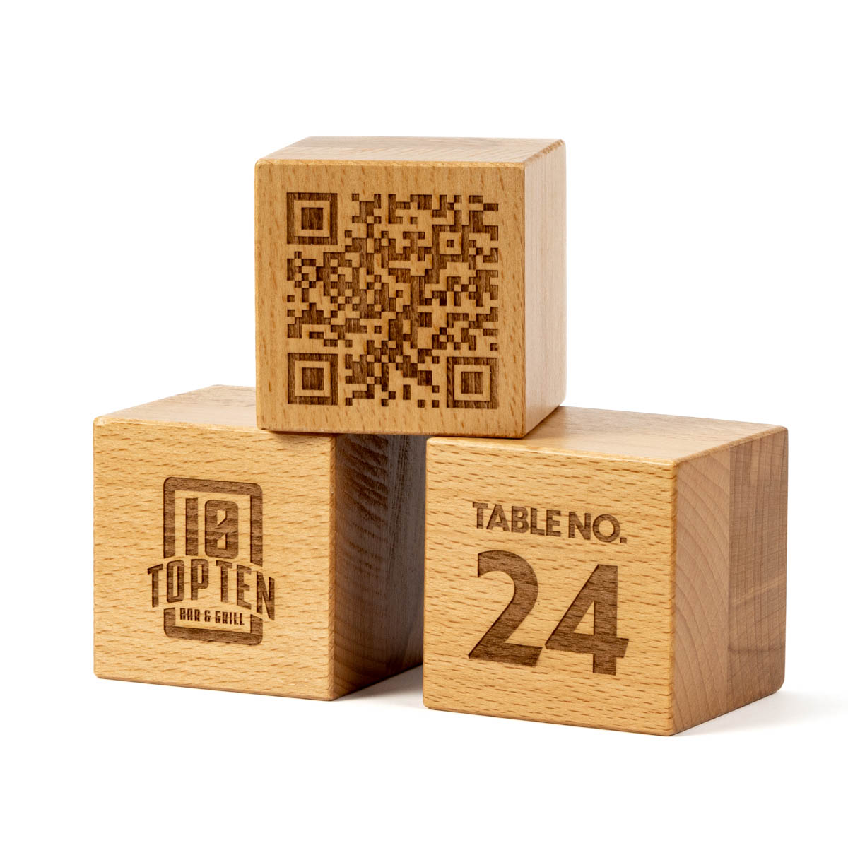 Cubos de Madera con Código QR y número de mesa