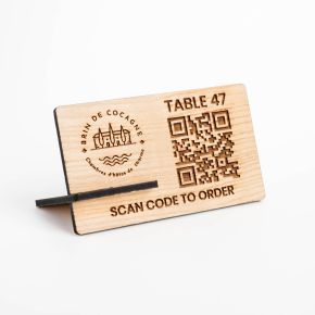Letrero  QR de madera en forma de L