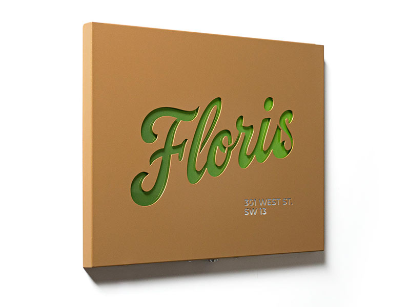 wooden and metal, engraved and printed accessories for hotel and restaurants